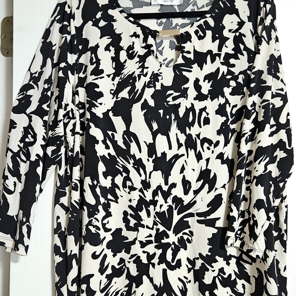 Jones Studio Tops - Jones Studio Monochrome Abstract Top 2XL